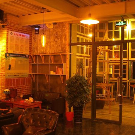 Hostel Marina Циндао Экстерьер фото
